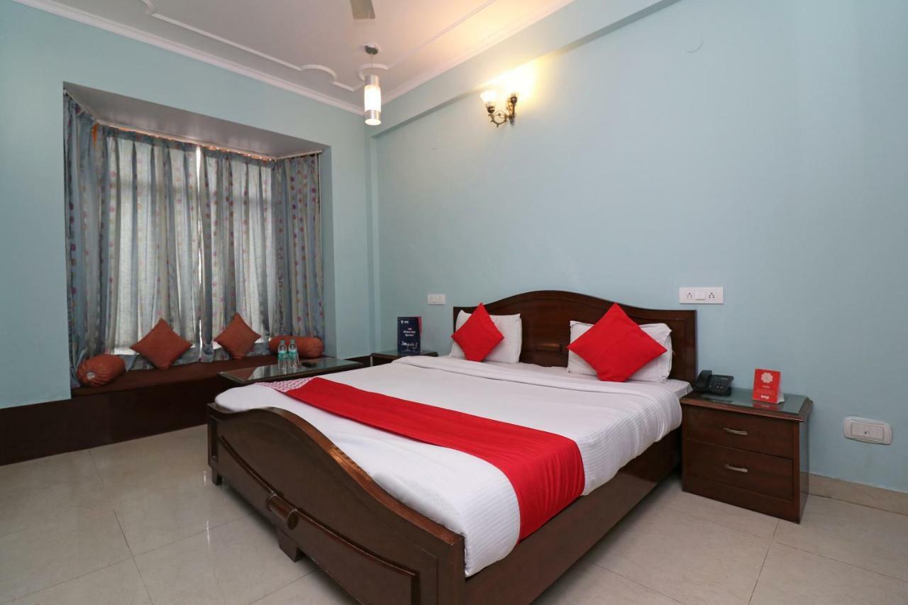 Oyo 19024 Majestic Oak Bush Hotel Мусори Екстериор снимка